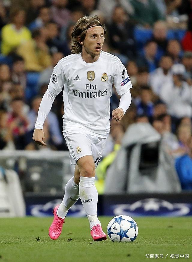 记者：球员间有梅西和德保罗这般挚友很棒，球队间有就很怪了